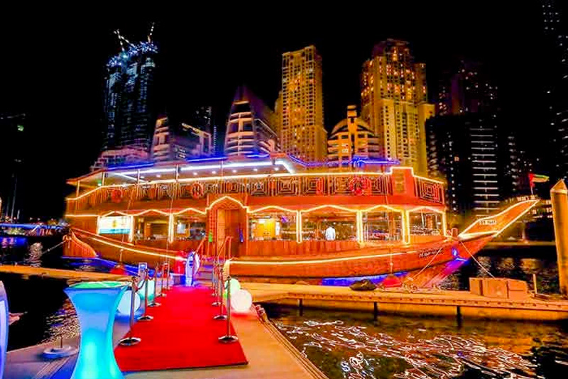 Marina Cruise Dinner - Private Car Transfer